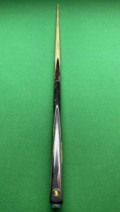 Snooker cue 900 Macassar cue